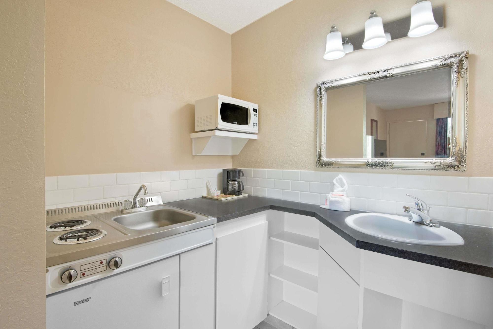 Howard Johnson By Wyndham Red Deer Luaran gambar
