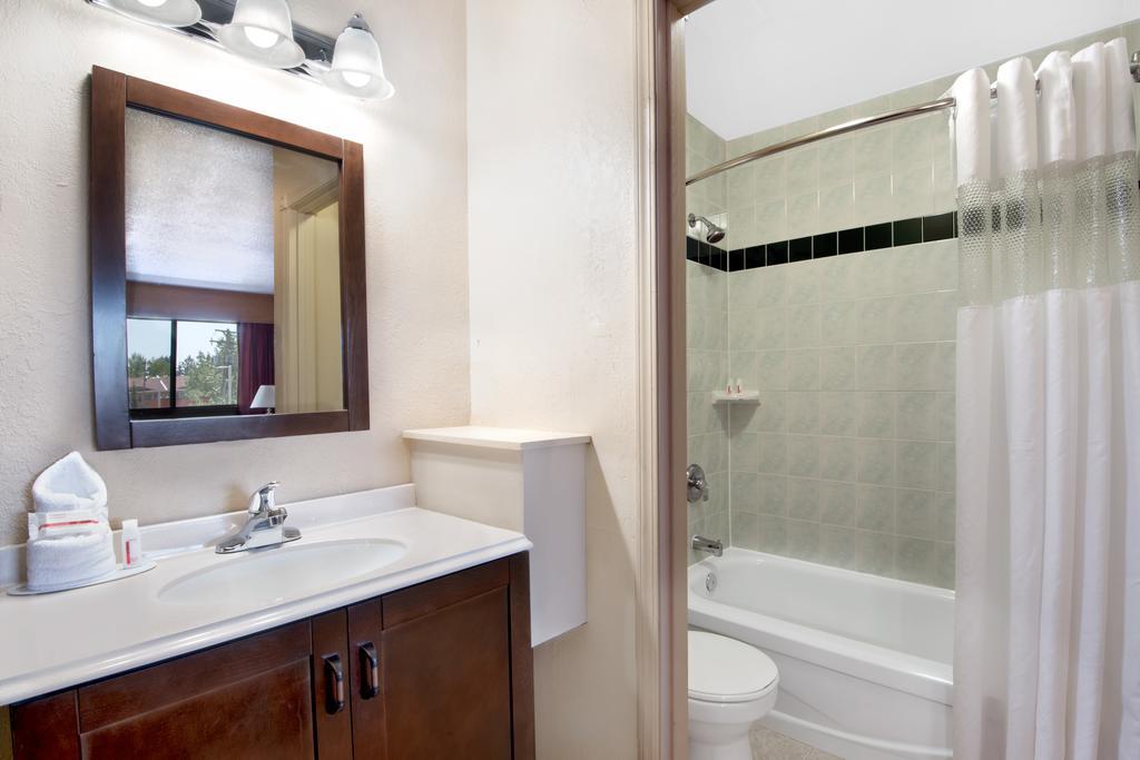 Howard Johnson By Wyndham Red Deer Luaran gambar